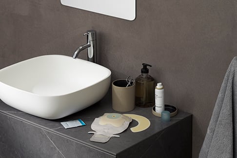 新品未使用品センシュラミオ1 計25枚　10-55mmストーマケア用ハサミ付き センシュラ ミオ1 ディープ